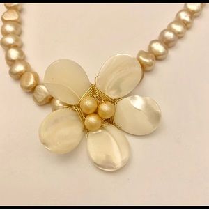 Freshwater Pearl Look Flower Necklace